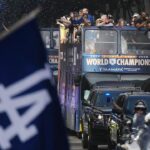 Newsletter Fox News Sports Huddle: Dodgers oslavujú opakovanie World Series, šialenstvo obchodovania v NFL