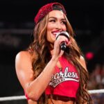 Nikki Bella odhaľuje, že sa vkradla do šatne svojho bývalého priateľa na WWE RAW