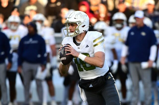 No. 16 Georgia Tech sa zameriava na prvú titulovú hru Futbal NCAA: Georgia Tech na Boston College