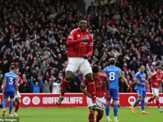 Nottingham Forest 3-1 Leeds United: Hviezda, po ktorej túžia špičkové kluby Premier League, opäť žiari – a hádanku MUSÍ vyriešiť Daniel Farke Nottingham Forest vyhral v nedeľu na City Ground proti Leedsu United 3:1