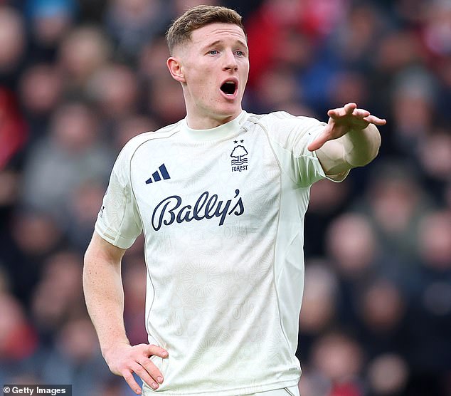 Nottingham Forest v januári ODMIETNE všetky ponuky na Elliota Andersona Elliota Andersona nepredá Nottingham Forest v januárovom prestupovom období