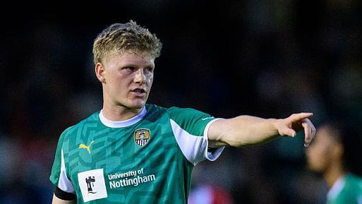 Notts County odovzdalo Robertsonovi novú zmluvu Notts County odovzdalo Robertsonovi novú zmluvu