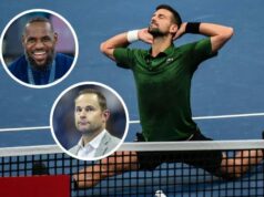 Novak Djokovič je v porovnaní s LeBronom Jamesom a jeho „absurdnou“ dlhovekosťou, keďže Andy Roddick dáva jasne najavo, čo teraz od Srba očakávať Novak Djokovič (vľavo) a Jannik Sinner (vpravo) po prehre Srba s Talianom v semifinále majstrovstiev sveta vo Wimbledone 2025 (Zdroj: Getty)