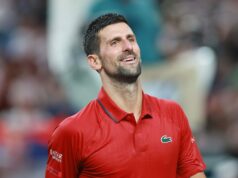 Novak Djokovič kradne show na GP Kataru s mimosezónnymi vedľajšími úlohami, predvádza pohyby jogy a ďalšie Novak Djokovič kradne show na GP Kataru s mimosezónnymi vedľajšími úlohami, predvádza pohyby jogy a ďalšie