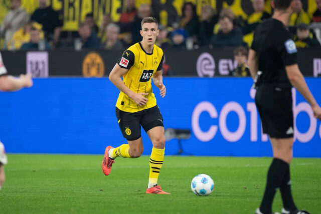 Novinár: Liverpool „určite bojuje“ o získanie hviezdy Bundesligy
