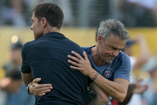 Novinár naznačuje návrat Luisa Enriqueho do Barcelony
