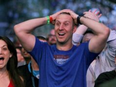 Nový majster sveta korunovaný v šokovom náhlom zápase po WWE Roster Invades Show Nový majster sveta korunovaný v šokovom náhlom zápase po WWE Roster Invades Show