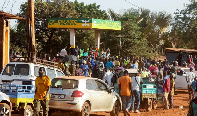 Obliehanie JNIM: Čo sa deje v Mali? | Ropa a plyn
