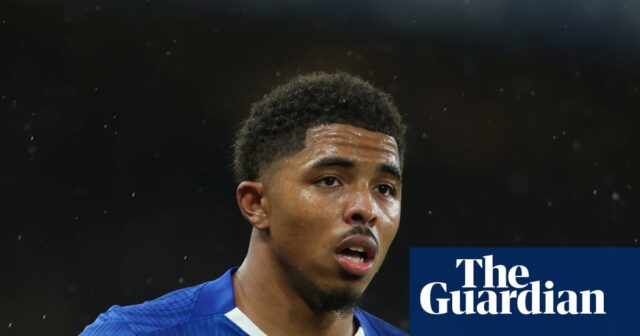 Obranca Chelsea Wesley Fofana dostal zákaz šoférovania za prekročenie rýchlosti na tvrdom ramene | Bezpečnosť na cestách
