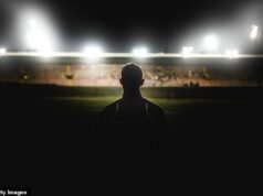 Obrovský vývoj v prípade futbalovej hviezdy, ktorá tvrdila, že ho znásilnila väzenská dôstojníčka Bývalý hráč NRL stiahol svoju žalobu vo výške 1 milión dolárov proti štátu NSW (obrázok na sklade), v ktorej tvrdil, že bol sexuálne zneužitý strážkyňou, keď bol vo väzbe pre mladistvých.