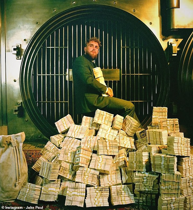 Odhalené: Ohromujúca výhra 140 miliónov libier v ponuke pre Anthony Odhalené: Ohromujúca výhra 140 miliónov libier v ponuke pre Anthony Joshua verzus Jake Paul, pravda o jej postavení ako exhibičného zápasu a o tom, prečo konkurenčný promotér Frank Warren podporuje zápas o „autonehode“