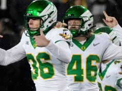 Oregon zachraňuje nádeje CFP, uniká z Iowy na gól z poľa v poslednej sekunde Oregon zachraňuje nádeje CFP, uniká z Iowy na gól z poľa v poslednej sekunde