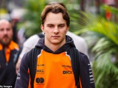 Oscar Piastri robí znepokojivé vyhlásenie po diskvalifikačnej bombe na Veľkej cene Las Vegas Oscar Piastri a jeho tímový kolega Lando Norris boli diskvalifikovaní z Veľkej ceny Las Vegas po tom, čo ich autá porušili technické predpisy