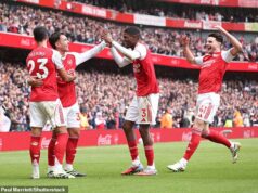 Otázky a odpovede Arsenalu – odpovede na vaše otázky: Tri hviezdy prvého tímu, na ktorých budú počúvať ponuky, prečo by Ethan Nwaneri mohol odísť na hosťovanie v januári, najnovšie o zranení Gabriela a budúcnosti Mylesa Lewisa-Skellyho Martin Zubimendi (druhý vľavo) a Cristhian Mosquera (druhý vpravo) boli obaja úspešnými prírastkami ako súčasť minuloročného letného výdavku vo výške 250 miliónov libier.