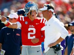 Otec Jaxsona Darta napísal Lane Kiffinovi SMS o trénovaní Giants Otec Jaxsona Darta napísal Lane Kiffinovi SMS o trénovaní Giants