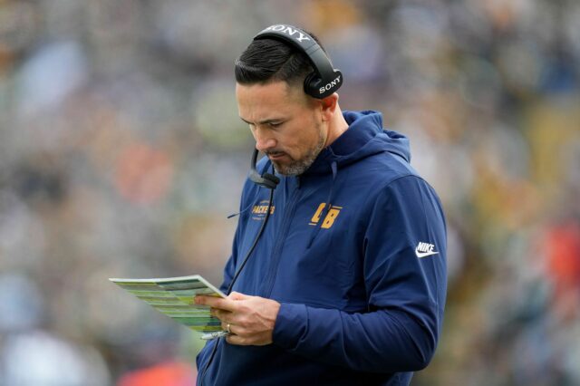 Packers HC Matt LaFleur zdieľa tupú stratégiu na zastavenie „tush logo pochodového šialenstva