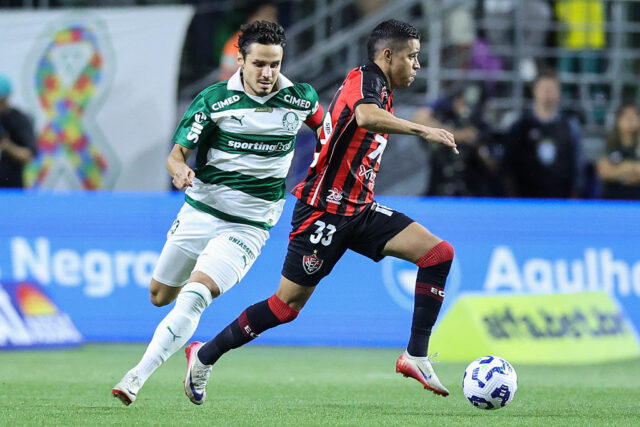 Palmeiras, ktorý držala Vitória, videl, ako sa Fla odťahuje na Download app from appStore