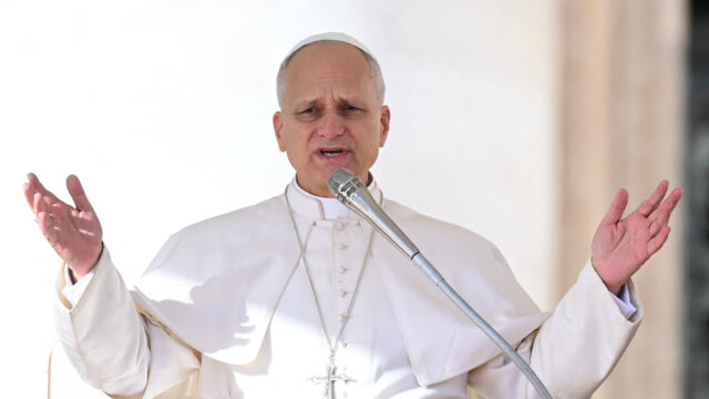 Pápež vyzýva Izrael a Hizballáh, aby pokračovali v dialógu o Pápež vyzýva Izrael a Hizballáh, aby pokračovali v dialógu o konflikte | Izrael útočí na Libanon