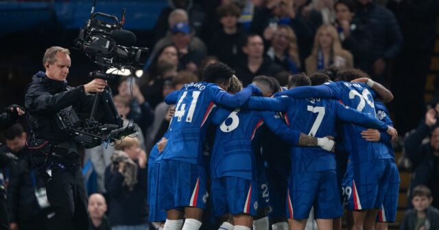 Hráči Chelsea oslavujú 