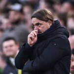 Daniel Farke počas zápasu Premier League medzi Leedsom United a Aston Villa na Elland Road