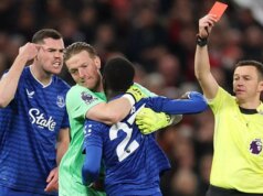 Päťkrát boli spoluhráči na ihrisku v šrote, keď Idrissa Gana Gueye videl červenú proti Man Utd. Idrissa Gana Gueye