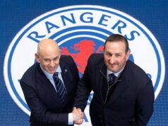 Patrick Stewart a Kevin Thelwell AXED od Rangers ako majitelia sa konečne sklonili pred tlakom fanúšikov Patrick Stewart víta Kevina Thelwella v Ibroxe už v apríli. Obaja muži už klub opustili