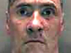 Paul Doyle na snímke po priznaní všetkých obvinení, keď sudca hovorí „priprav sa“ Paul Doyle na snímke po priznaní všetkých obvinení, keď sudca hovorí „priprav sa“