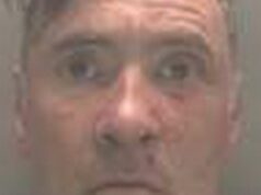 Paul Doyle sa zrúti v slzách a priznáva svoju vinu na havárii v Liverpoole Keď porota zložila prísahu, rozplakal sa