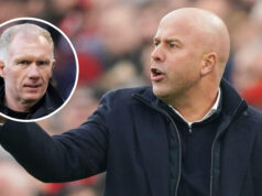 Paul Scholes hovorí „beztriednemu“ Arnemu Slotovi, keď začali problémy s Reds Paul Scholes hovorí „beztriednemu“ Arnemu Slotovi, keď začali problémy s Reds