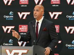 Penn State sa zaviazal, že sa hrnú k Jamesovi Franklinovi na návšteve Virginia Tech Penn State sa zaviazal, že sa hrnú k Jamesovi Franklinovi na návšteve Virginia Tech