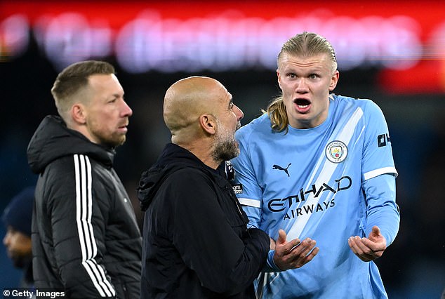 Pep Guardiola a Erling Haaland boli zapletení do napätého brífingu Erling Haaland a Pep Guardiola boli zapojení do intenzívnej výmeny názorov na plný úväzok