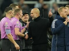 Pep Guardiola prišiel o handru pri plnej prehre v Newcastle, keď konfrontoval Bruna Guimaraesa, rozhodcov zápasu a dokonca sa pohádal s KAMERAMANOM Pep Guardiola po porážke Manchestru City s Newcastlom zamieril priamo k funkcionárom zápasu