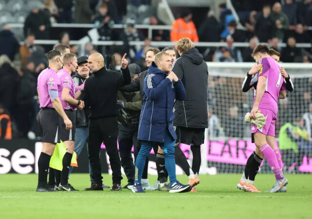 Pep Guardiola sa stretne s Brunom Guimaraesom, kameramanom a rozhodcami Download app from appStore