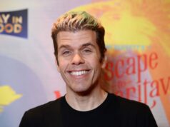 Perez Hilton zareaguje po tom, čo bol po úteku po úteku po prerezaní členka, zajatý bodný muž Slender Man Perez Hilton zareaguje po tom, čo bol po úteku po úteku po prerezaní členka, zajatý bodný muž Slender Man