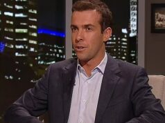 Pešia vojna medzi kanálmi Deväť a Sedem sa stáva balistickou, keď sa bitka o prebehnúcu hviezdu zmení na odpornú Bitka o podpis Toma Morrisa spôsobila ešte väčšie napätie medzi dvoma hlavnými austrálskymi televíznymi sieťami