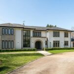 Phil Foden po šiestich mesiacoch na trhu predal svoje sídlo v Cheshire za zníženú cenu