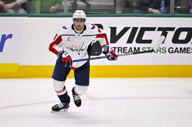 Pierre-Luc Dubois z Capitals má operáciu, po 3-4 mesiacoch NHL: Washington Capitals v Dallase Stars