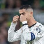 Piers Morgan porovnáva červenú kartu Cristiana Ronalda so súbojom Lionela Messiho | Futbal | Šport