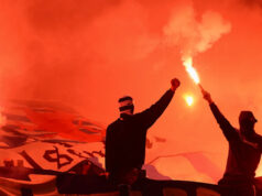 Po incidentoch na štadióne: Chuligáni SGE zaútočili na autobus fanúšikov Stuttgartu Po incidentoch na štadióne: Chuligáni SGE zaútočili na autobus fanúšikov Stuttgartu