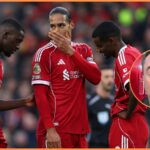 Ibrahima Konate tlieska fanúšikom Liverpoolu