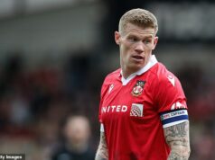 Poppy-protestný futbalista James McClean „urazil“ súpera fanúšika na parkovisku v „aktu sebaobrany“ Hviezda Wrexhamu James McClean bola minulý týždeň zapojená do stretu s fanúšikom Cardiff City
