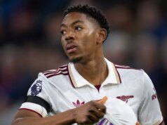 Postoj Mylesa Lewisa-Skellyho z Arsenalu po januárových odkazoch a prečo je Mikel Arteta sebavedomý Myles Lewis-Skelly z Arsenalu si užíva súťaž o miesta v zostave