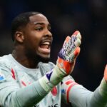 Brankár AC Miláno Mike Maignan cez leto