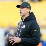 Aaron Rodgers má na prstenníku čierny pásik. Starý rozohrávač pred sezónou NFL povedal, že je ženatý – identita jeho manželky však zostáva záhadou