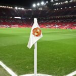 Celkový pohľad mimo štadióna pred zápasom Premier League medzi Manchester United a Fulham FC na Old Trafford 24. februára 2024
