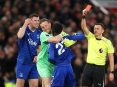 Prečo bol Idrissa Gueye vylúčený po súboji so spoluhráčom z Evertonu? Gueyeho červená karta priviedla Everton do problémov (Getty Images)