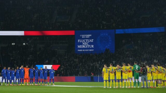 Prečo bola minúta ticha uctievaná pred zápasom kvalifikácie na MS 2026 medzi Francúzskom a Ukrajinou?
