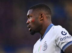 Prečo majú hráči Serie A v 12. týždni červenú farbu na tvár Prečo majú hráči Serie A v 12. týždni červenú farbu na tvár