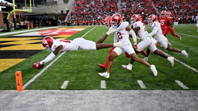 Predpovede College Football Playoff: Kto sa s najväčšou pravdepodobnosťou dostane do poľa
