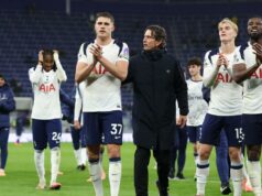 Premier League: Van de Ven, Spence sa ospravedlňuje, pretože Frank obhajuje „nadáciu“ Spurs Premier League: Van de Ven, Spence sa ospravedlňuje, pretože Frank obhajuje „nadáciu“ Spurs